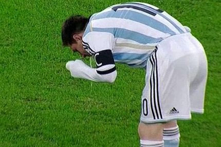 Έκανε εμετό εν ώρα αγώνα ο Μέσι