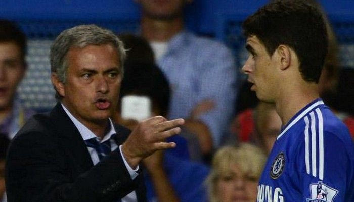 Μουρίνιο: “Με 300 εκατ. λίρες, θα το σκεφτούμε…”