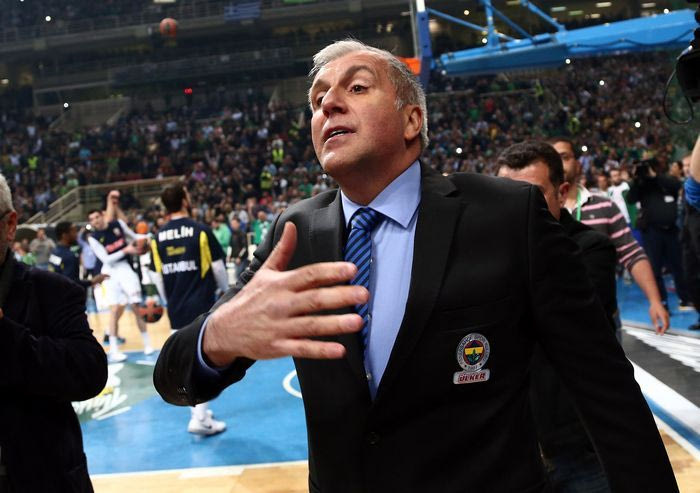 Ο κίνδυνος με τον Ζοτς και ο Ράιτ του Πεδουλάκη