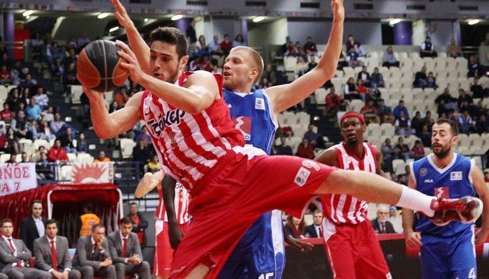 Ολυμπιακός – Πανελευσινιακός 94-64