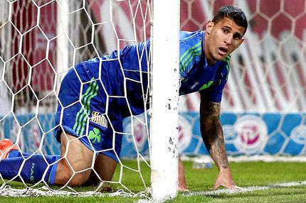 Ύψωσαν μόνοι τους τον πήχη