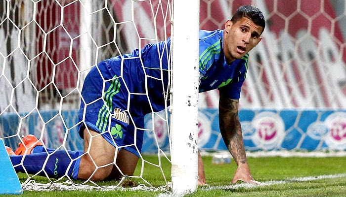 Ύψωσαν μόνοι τους τον πήχη