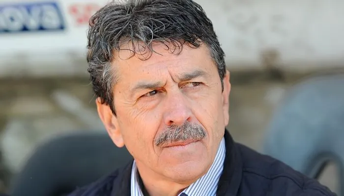 Οχι στον Μιλέφσκι