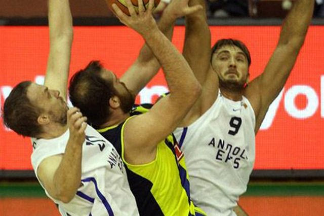 Σαβάς: “Μεγάλο αβαντάζ αν νικήσουμε τον Παναθηναϊκό”