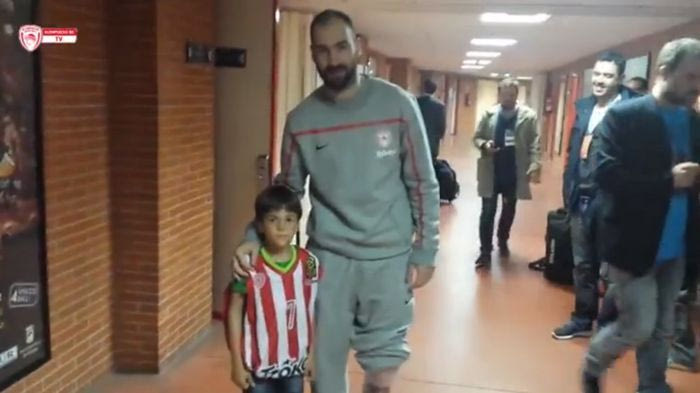 Ο μικρός θαυμαστής του Σπανούλη