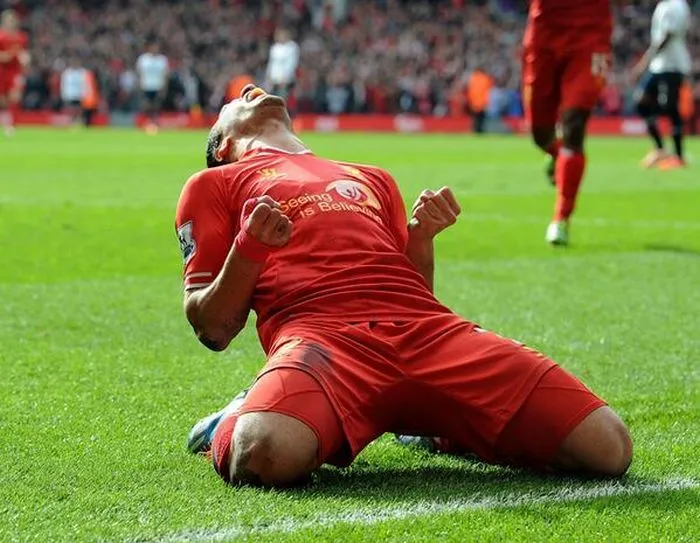 Μόνος του (Σουάρες) και όλοι οι επιθετικοί της Σίτι