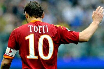 Αποσύρεται η φανέλα με το Νο10