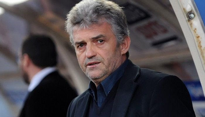 Φαβορί για τον πάγκο ο Τσιώλης