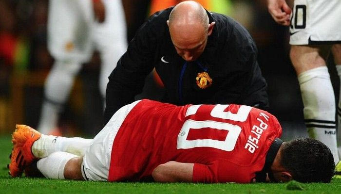 Νοκ-άουτ για τέσσερις με έξι εβδομάδες ο φαν Πέρσι