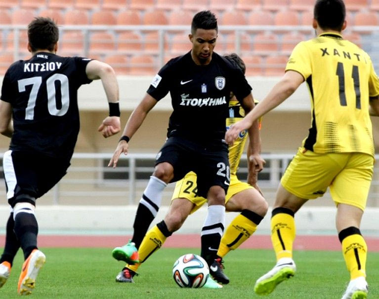 Θλάση στη γάμπα ο Χούσεν