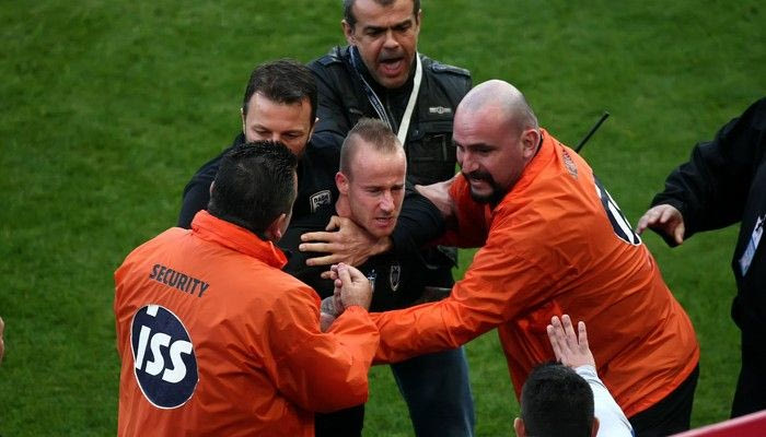 Έως τρεις αγωνιστικές ο Στοχ