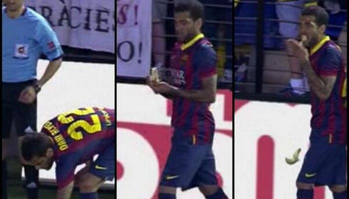 Ο Άλβες έφαγε την μπανάνα που του πέταξαν (VIDEO)