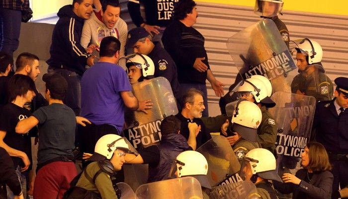 KAE: “Αναίτια η επίθεση της αστυνομίας”