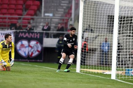 Γιατί έπρεπε (;) να “κιτρινιστεί” ο Κλάους