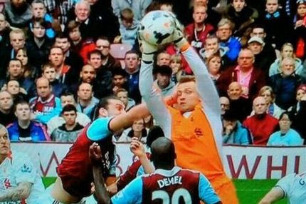 Σκάνδαλο στο Γουέστ Χαμ-Λίβερπουλ (VIDEO)