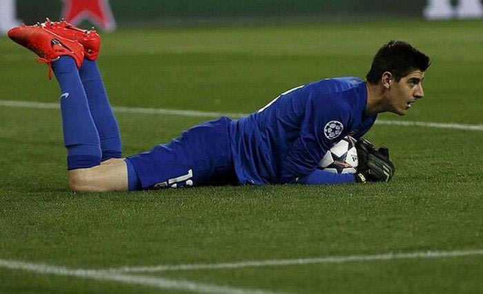 Κανείς δεν ανοίγει τα χαρτιά του για Κουρτουά