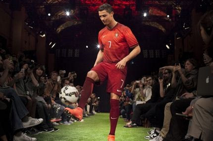 H NIKE παρουσιάζει το νέο MERCURIAL SUPERFLY