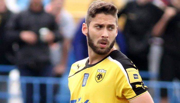 Ξέμεινε από επιθετικούς