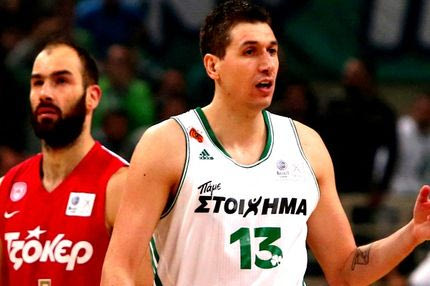 Η συζήτηση με Καβαλιεράτο, Μαγουλά, Συρίγο