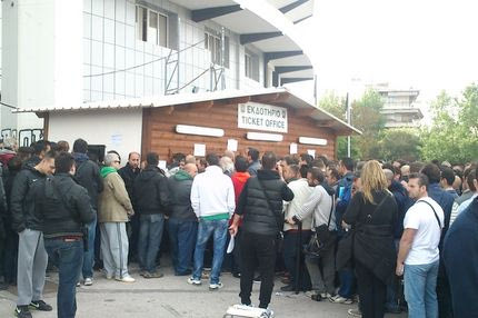 Ουρές για τα εισιτήρια (PHOTOS&VIDEOS)