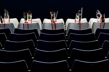 Τριαντάφυλλα μνήμης στο “Χίλσμπορο” (photos)