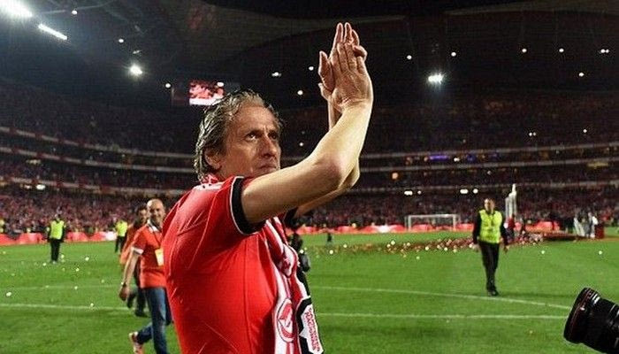 Μπέρδεψε τον Ζεζούς με οπαδό! (VIDEO)