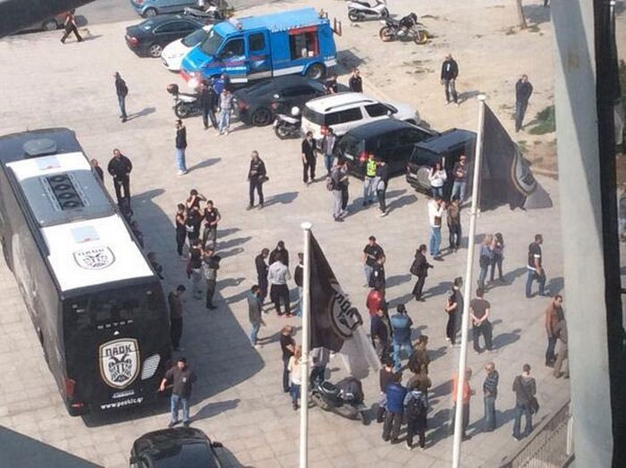 Χειροκροτήματα στην Τούμπα