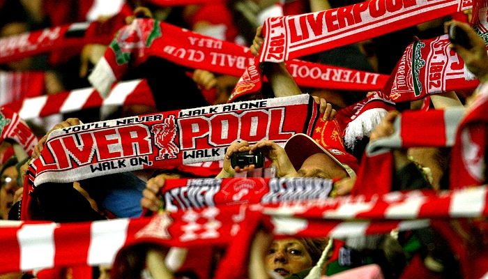 Ανατριχίλα με το “You’ll never walk alone”