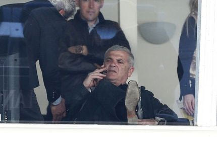 Με αντίπαλο τον χρόνο για το χαρτόσημο