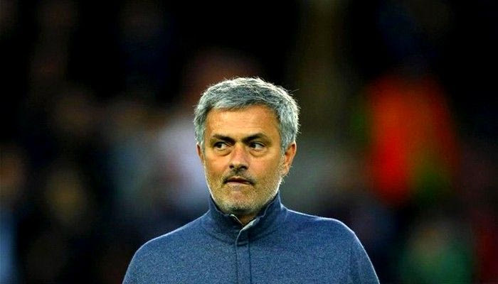 Οπαδοί πληρώνουν το πρόστιμο του Μουρίνιο!