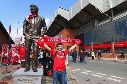 Το άγαλμα του Μόγες στο… Άνφιλντ (PHOTO)