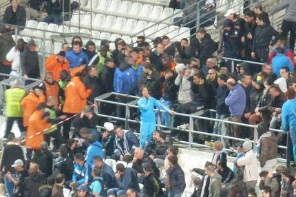 Ένταση οπαδών με σεκιούριτι (photos)