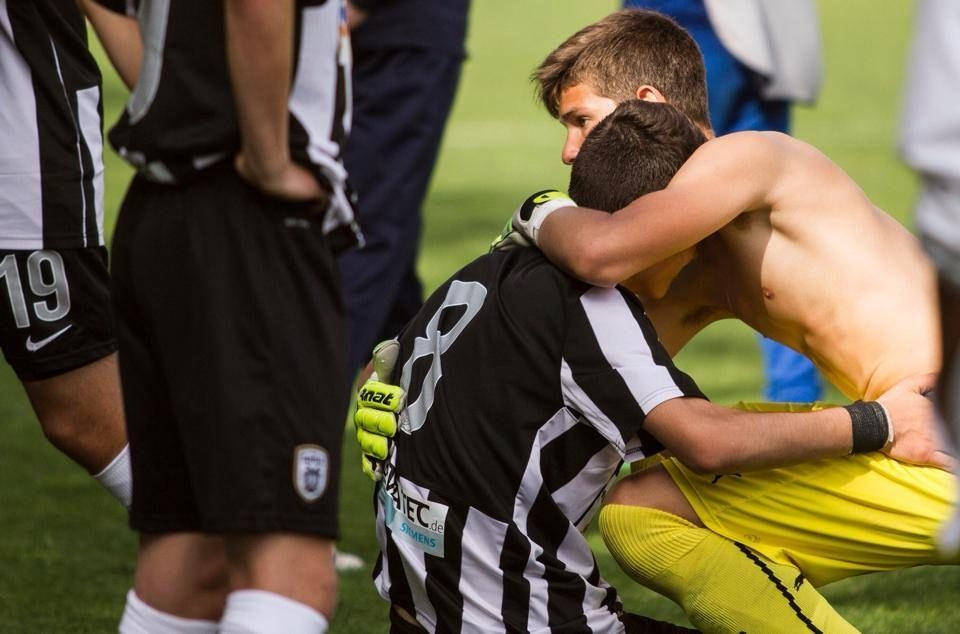 Πνίξτε τους στο νεροχύτη!