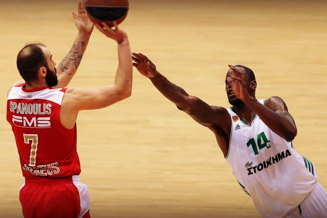 Το απίστευτο τρίποντο του Σπανούλη (VIDEO)