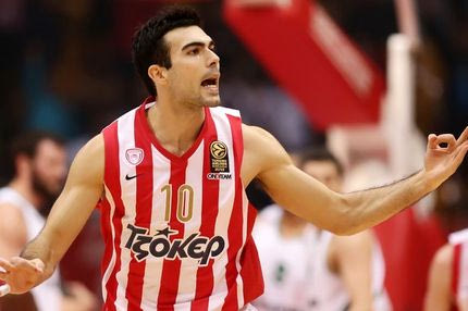 Σε εξέλιξη το ραντεβού Σλούκα-Αγγελόπουλου