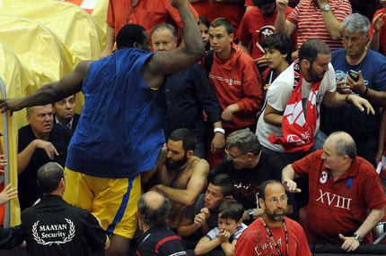 Η βία του Σχορτσανίτη και η βία των φιλάθλων