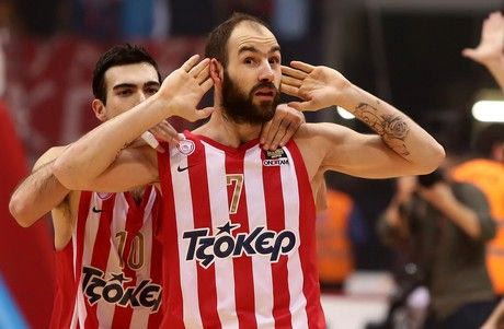 Σας… ακούει ο Σπανούλης