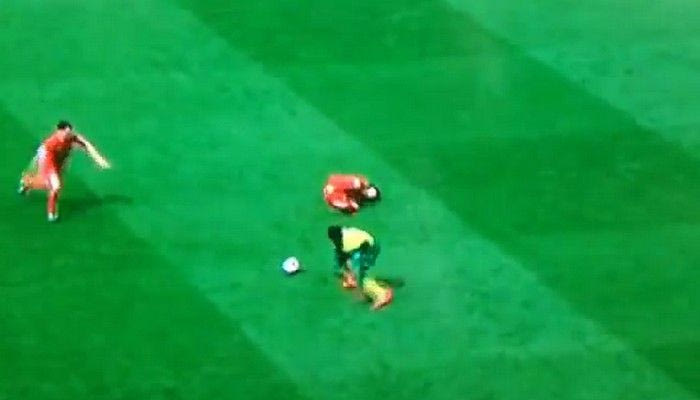 Ακόμα ένα “θέατρο” ο Σουάρες (VIDEO)