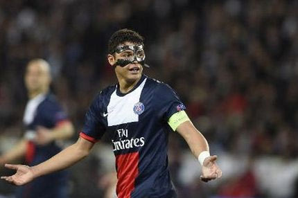 Πανηγύρισε με… μπουνιές ο Τιάγκο Σίλβα