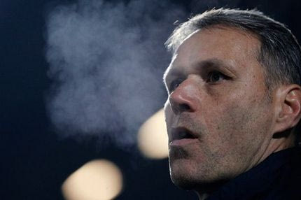 Σοκ με Φαν Μπάστεν, παραιτείται λόγω καρδιακού προβλήματος