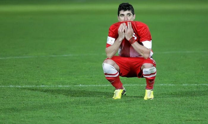 Μπλέξανε τα μπούτια τους