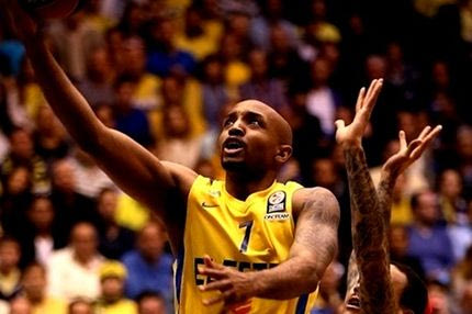 Μακάμπι – Μιλάνο 75-63