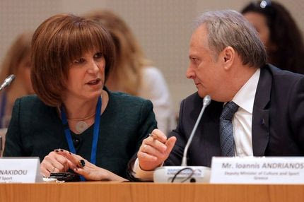 Ψάχνουν το… νέο Ιωαννίδη να τους σώσει!