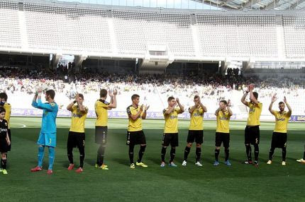 Απονομή πριν από το ματς με τον Πανναξιακό