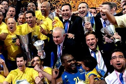 Ο Μωυσής Μπλατ άνοιξε την Ερυθρά Θάλασσα του θριάμβου