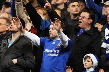 Απαγόρευση εισόδου επειδή ήταν… όρθιος!