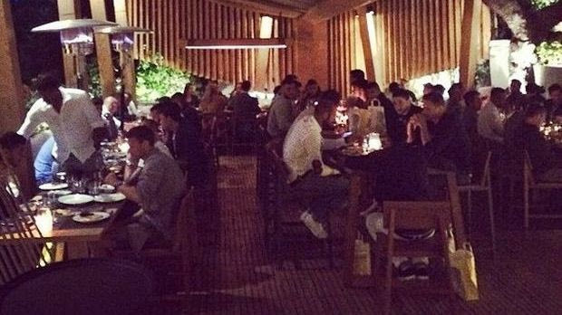 Το “πράσινο” δείπνο στο Κολωνάκι (PHOTOS+VIDEOS)