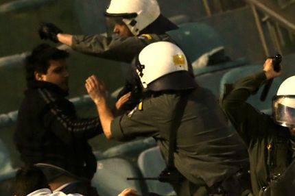 Προσαγωγές και συλλήψεις στη Λεωφόρο