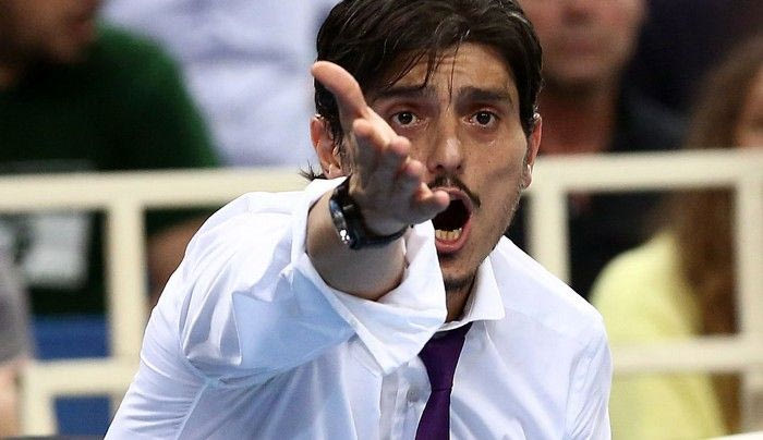 Επίθεση στους Αγγελόπουλους