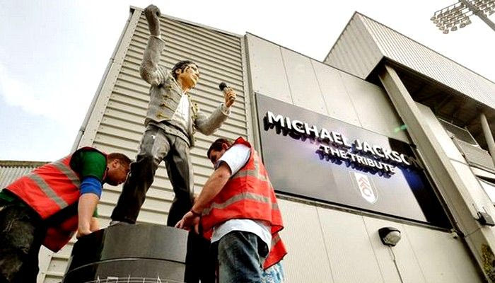 Aλ Φαγέντ: “Η απομάκρυνση του αγάλματος του Μ.Τζάκσον έφερε γρουσουζιά”